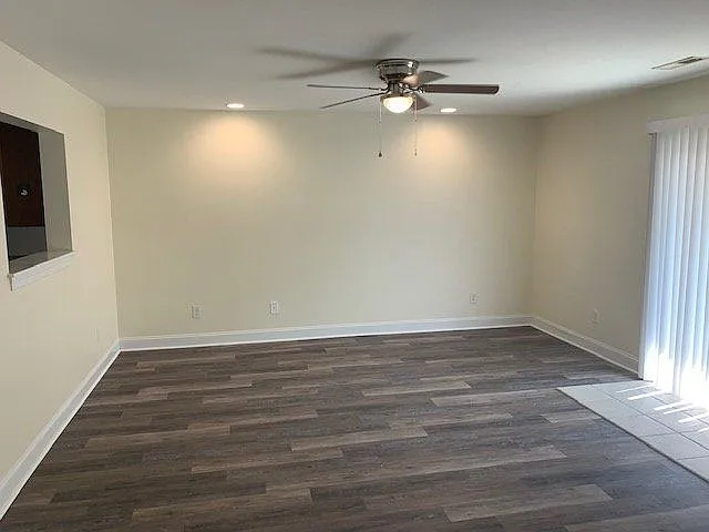 3 bed, 2.5 bath, 1452 sqft, $1,525 — Photo 4