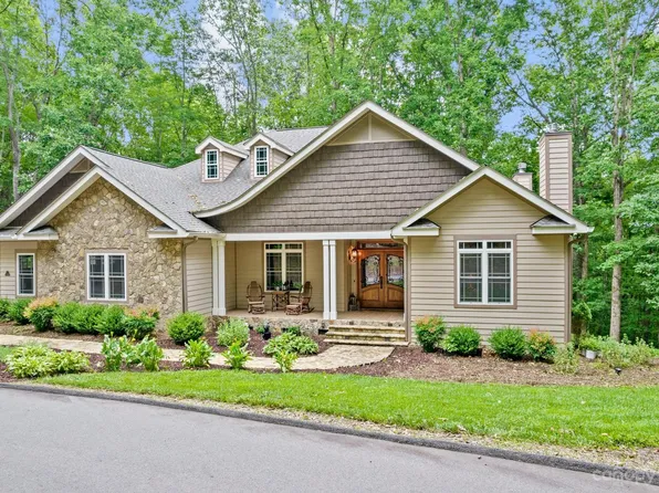 44 Young Dr, Candler, NC 28715