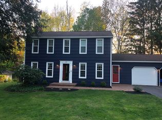 33 Mill Valley Rd, Pittsford, NY 14534