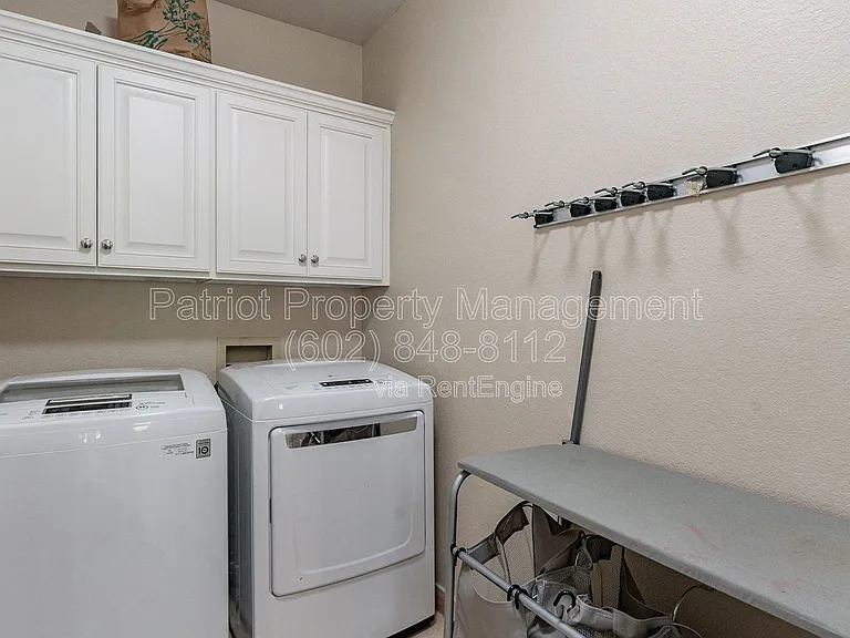 9910 E Sutton Dr — Photo 36