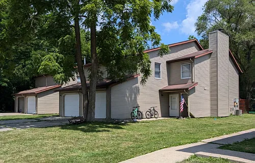 Canterbury Townhomes Photo 1