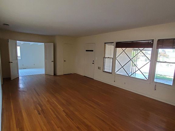 3rd image of 16316 Doublegrove St