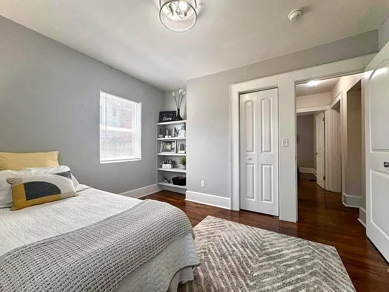 408 Broughton St — Photo 22