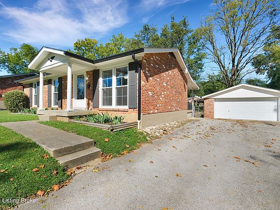 3rd image of 3213 Cabinwood Dr