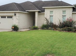 1503 Byrne St, El Campo, TX 77437
