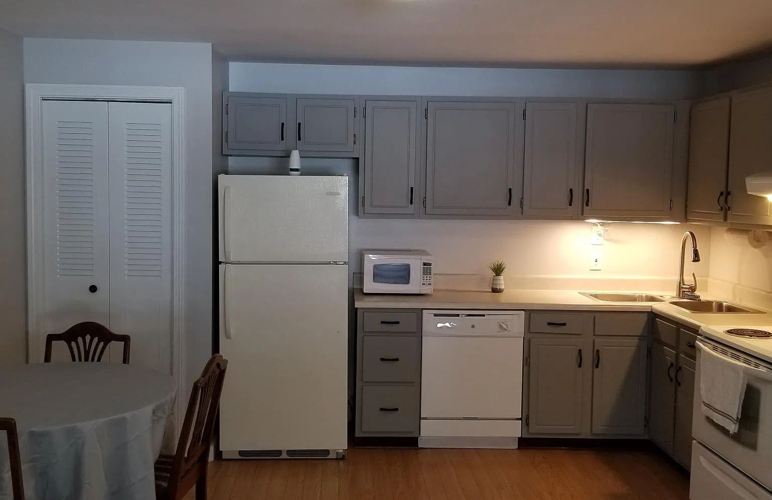 62 Kennison St — Photo 3