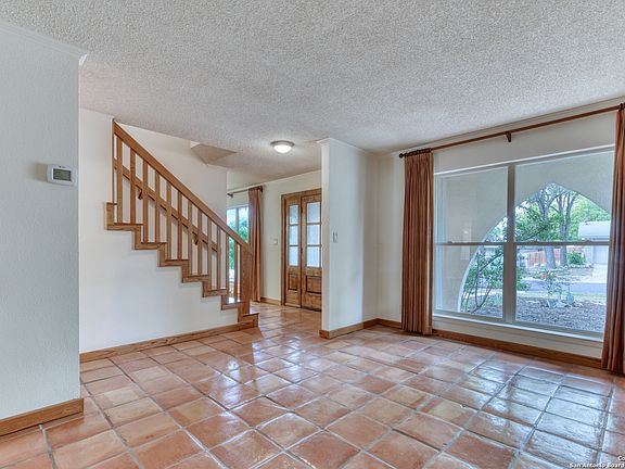 3rd image of 6020 CROWN WAY