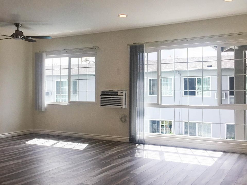 1st image of 4439 Murietta Ave APT 24