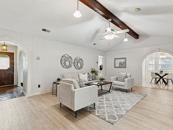 4th image of 3605 Spring Valley Dr