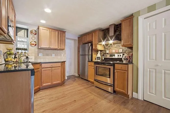 2 bed, 622 sqft, $3,000 — Photo 3