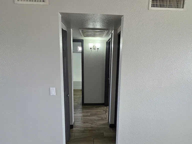1462 E 28th Ave #4 — Photo 21
