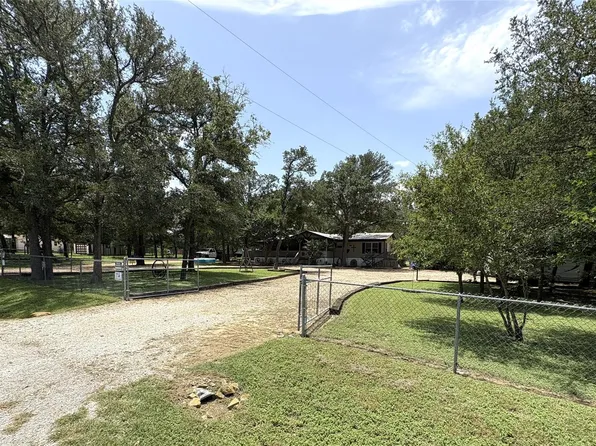 153 Carissa Ln, Red Rock, TX 78662