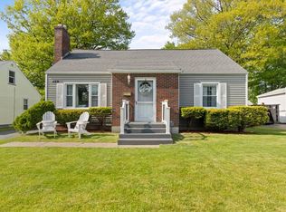 488 Spencer Rd, Rochester, NY 14609