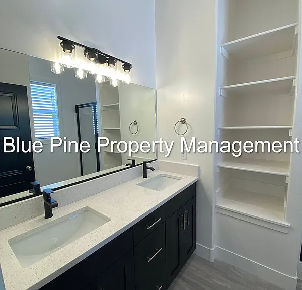 4331 N Catalina Ave — Photo 17