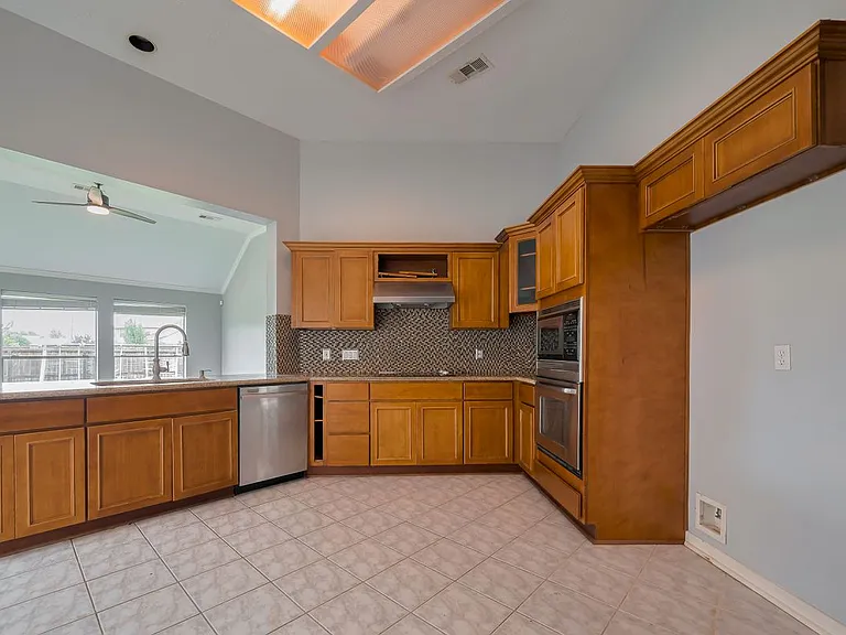 311 N Esplanade Ln — Photo 19