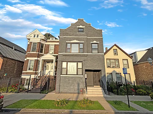 2542 S Albany Ave #2F Photo 1