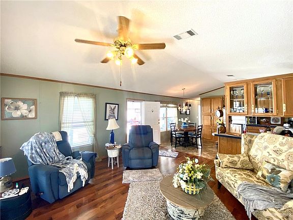 3rd image of 718 Showers Rd