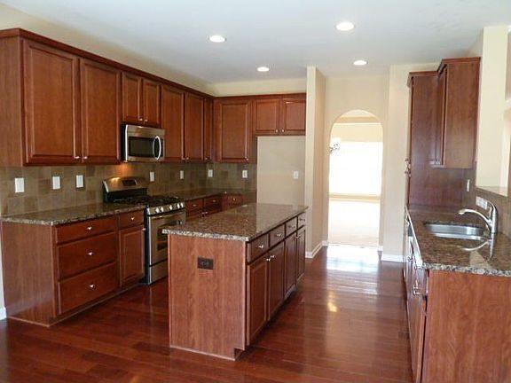 3rd image of 2882 Pendergrast Ct