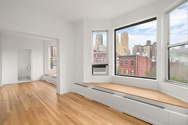 1st image of 104 W 70th St APT 5F