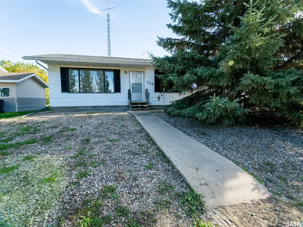 219 Railway Avenue W, Blaine Lake, SK S0J 0J0