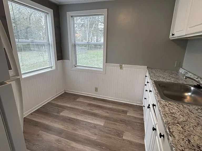 468 Fieldcrest Dr — Photo 4