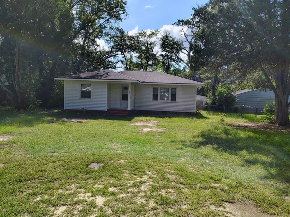 804 Poplar Dr, Fayetteville, NC 28304