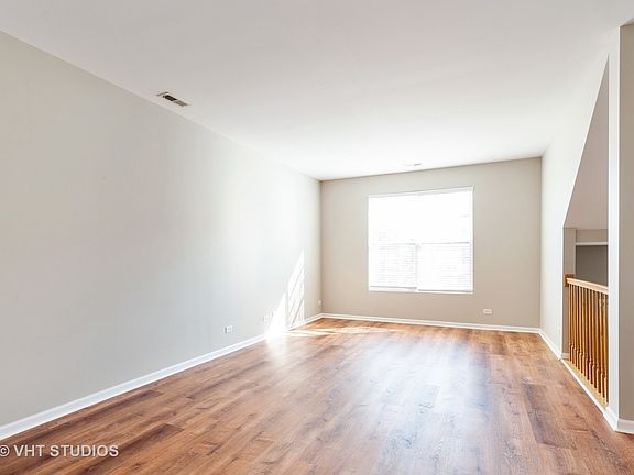 3rd image of 1707 W Turtle Creek Ln