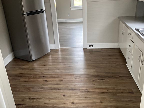 5th image of 523 S Webster Ave #2