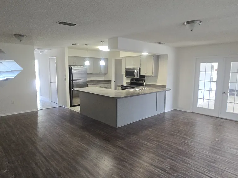 9808 Glen Moor Ln — Photo 7