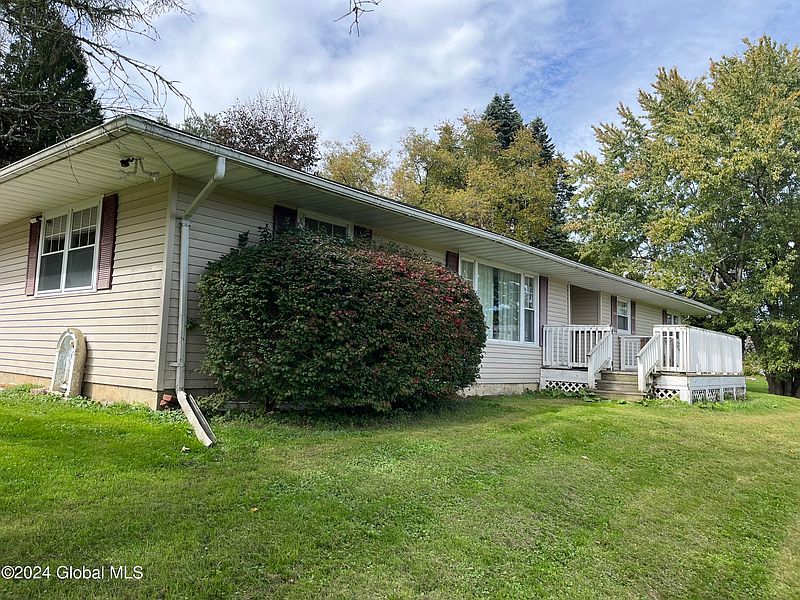 3rd image of 105 Pine Valley Road
