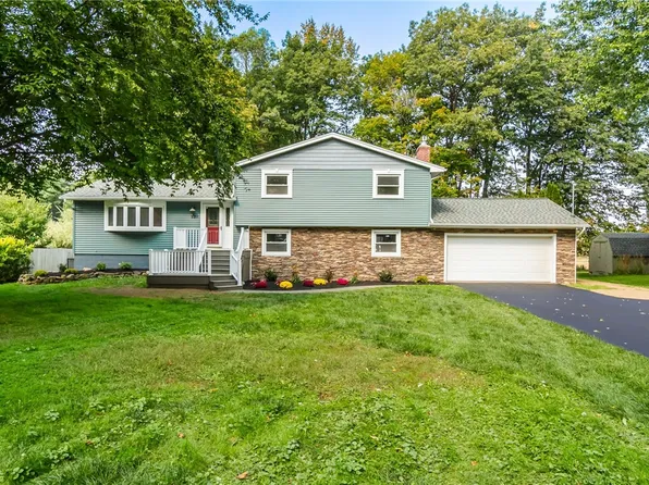 92 Post Ave, Rochester, NY 14612