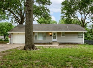6714 W 73rd St, Overland Park, KS 66204