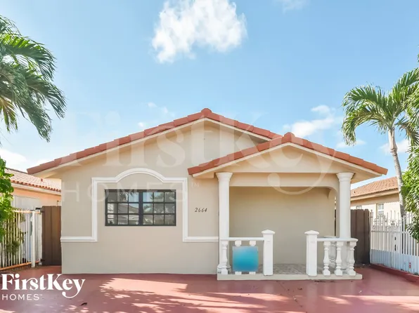 2664 W 70th Pl, Hialeah, FL 33016