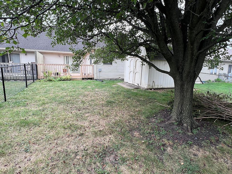 2nd image of 528 Silver Fox Ct