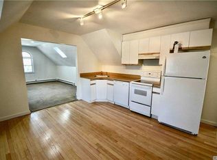 265 Lake Ave, Saint James, NY 11780