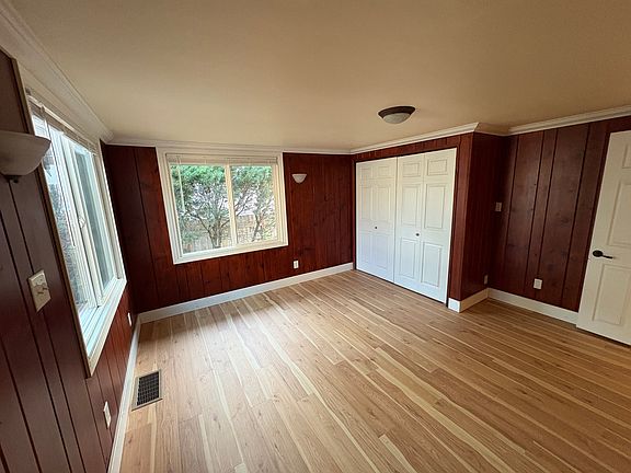 5th image of 4138 W G St