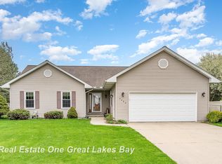 5432 Baines Dr, Saginaw, MI 48638