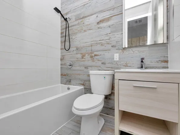 72-55 60 Lane image 22 of 28