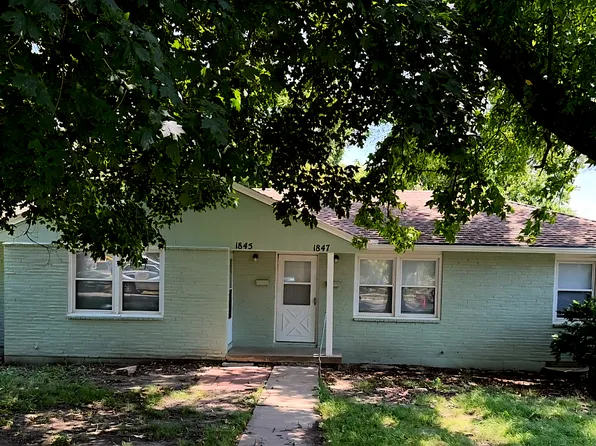 1845 Ewing Ave, Kansas City, MO 64126