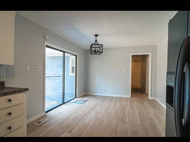 296 Monticello Pl — Photo 5