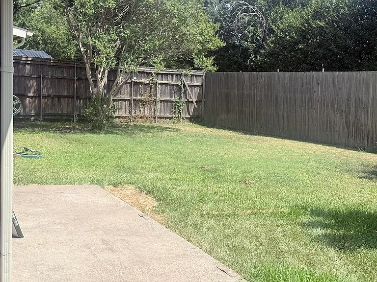 2104 Sunrise Trl — Photo 26