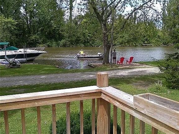 4th image of 9656 Riverview Rd