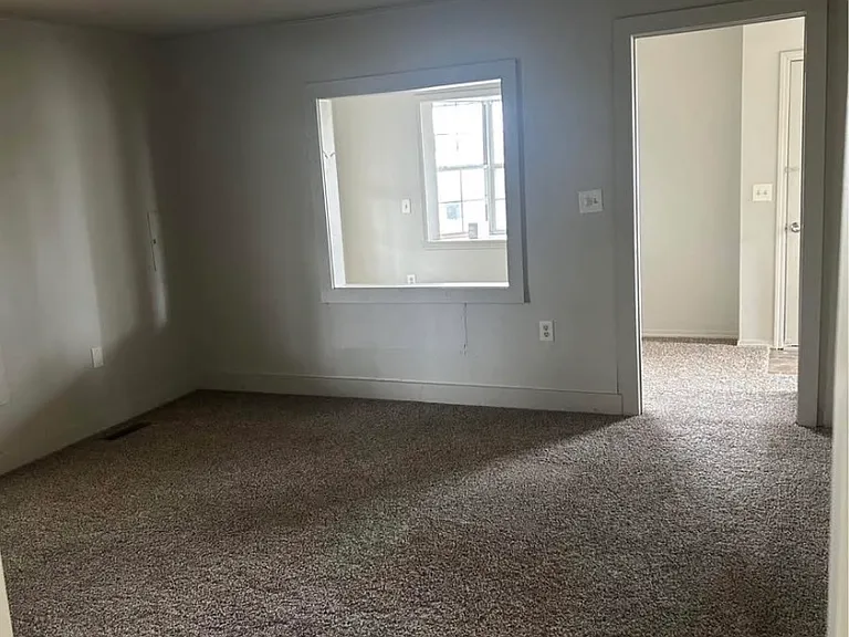 1101 Falconer St — Photo 13