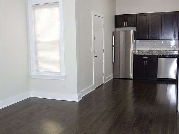 2nd image of 82 Newkirk St #1