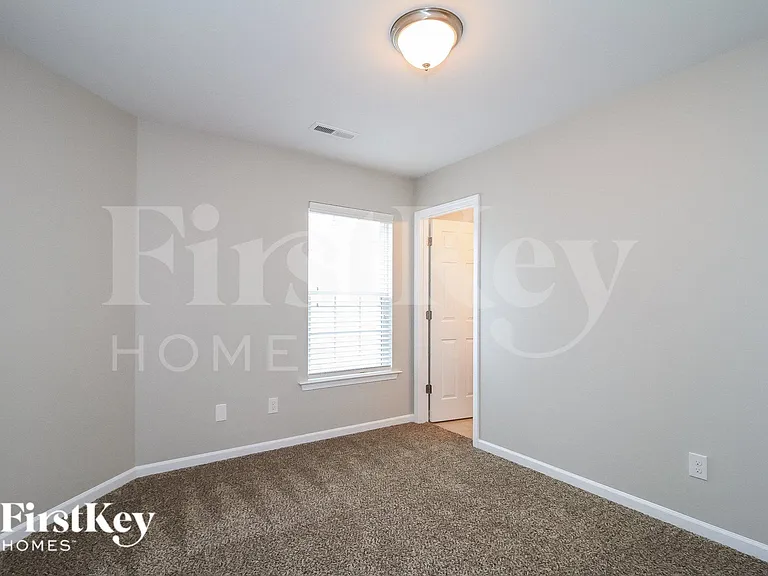 5784 Misty Hill Cir — Photo 11
