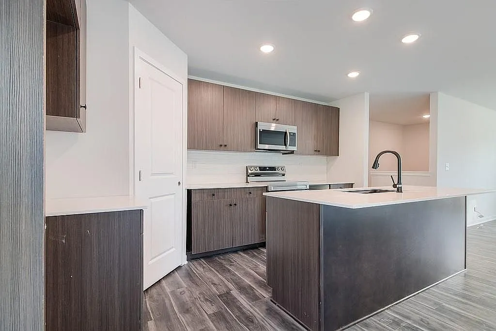 3 bed, 2.5 bath, 1780 sqft, $2,895 — Photo 4