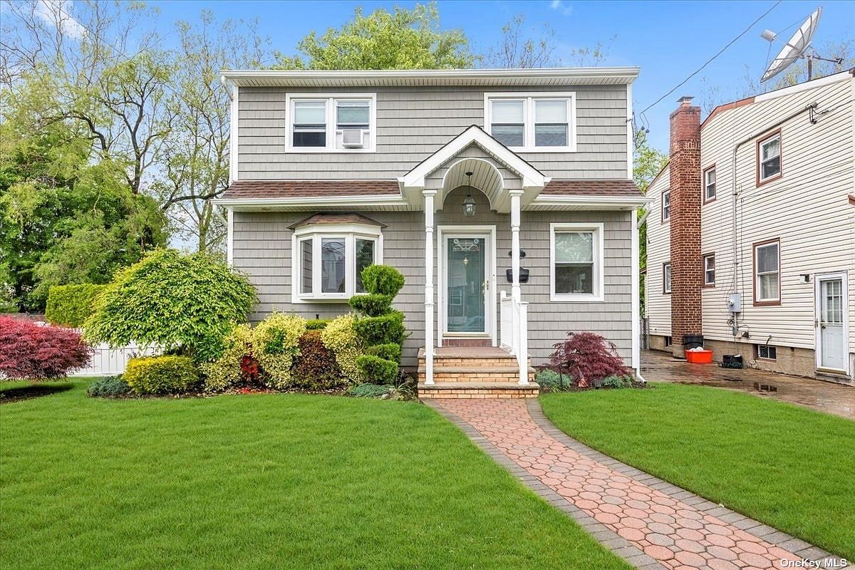 138 Claflin Boulevard, Franklin Square, NY 11010 Zillow