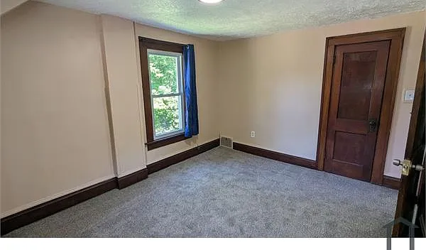 443 W Thornton St — Photo 21