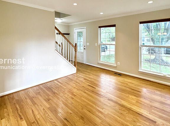 5th image of 4678 Pearson Dr