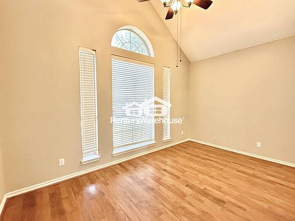 5th image of 5612 Chimney Rock Dr